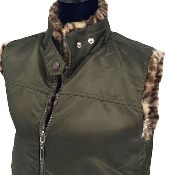 Guess Womens Faux Fur Vest Animal Print Reversible Full Zip Tan‎ Green Medium - Picture 2 of 11